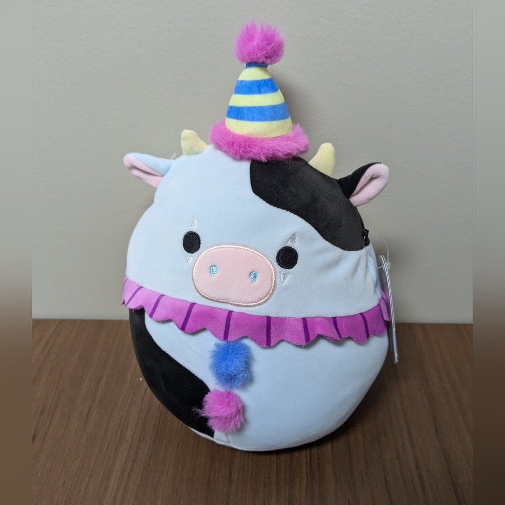 BNWT 8" Cillian the Cow Squishmallow Clown